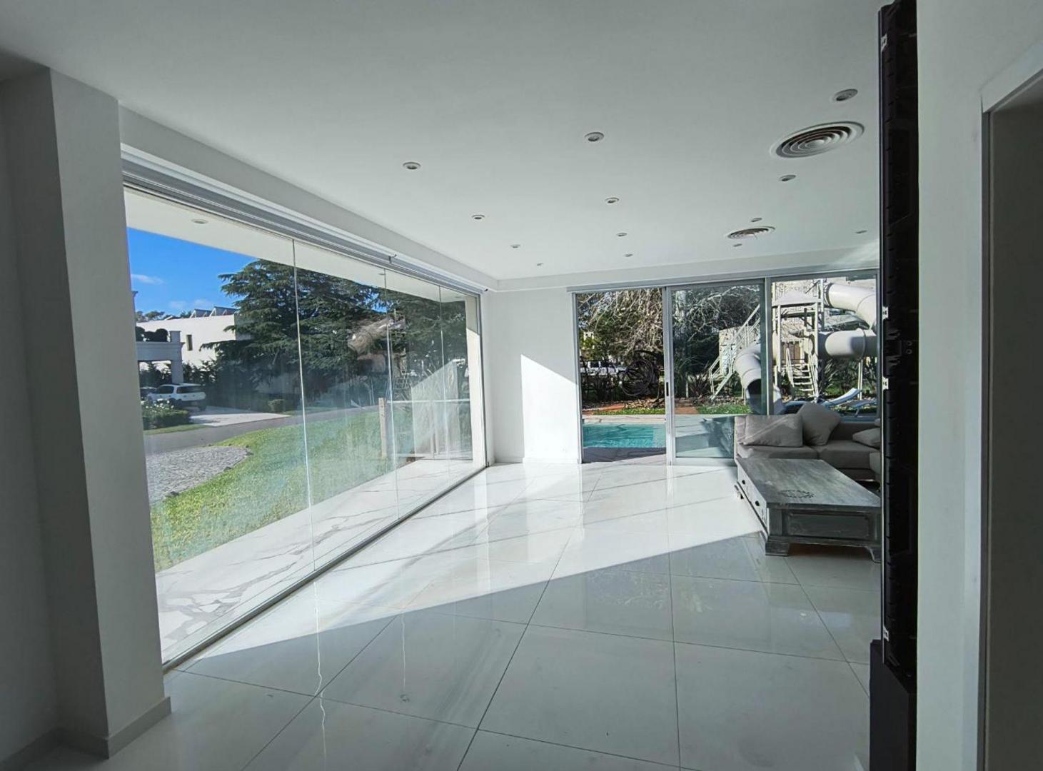Foto de CASA 7 AMBIENTES CANNING TERRALAGOS PILETA PREMIU, imagen 4