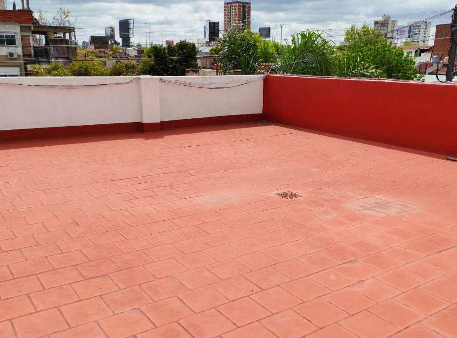 Foto de VENTA- PH-3 AMBIENTES-TERRAZA-PARRILLA-COCHERA, imagen 2
