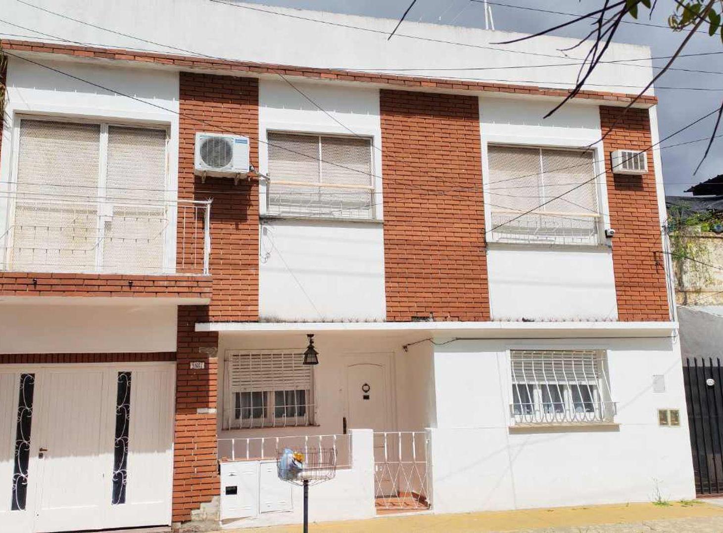 Foto de VENTA- PH-3 AMBIENTES-TERRAZA-PARRILLA-COCHERA, imagen 1