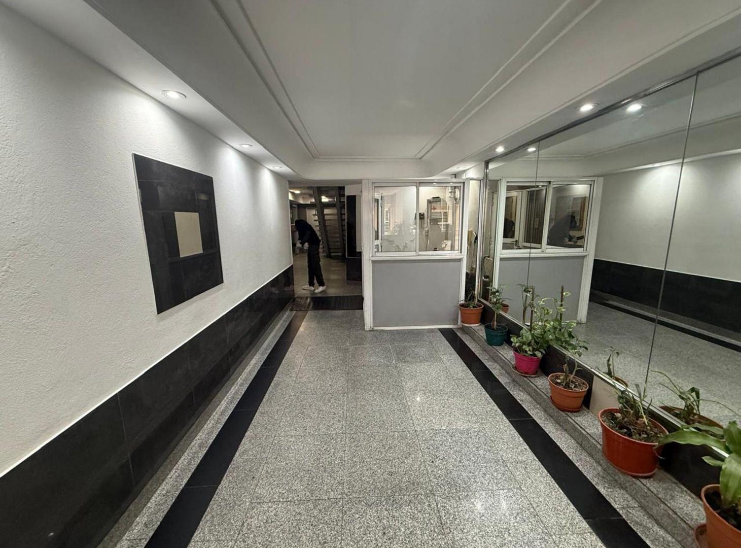 Foto de VENTA DPTO MONOAMBIENTE CABALLITO A REFACCIONAR, imagen 5