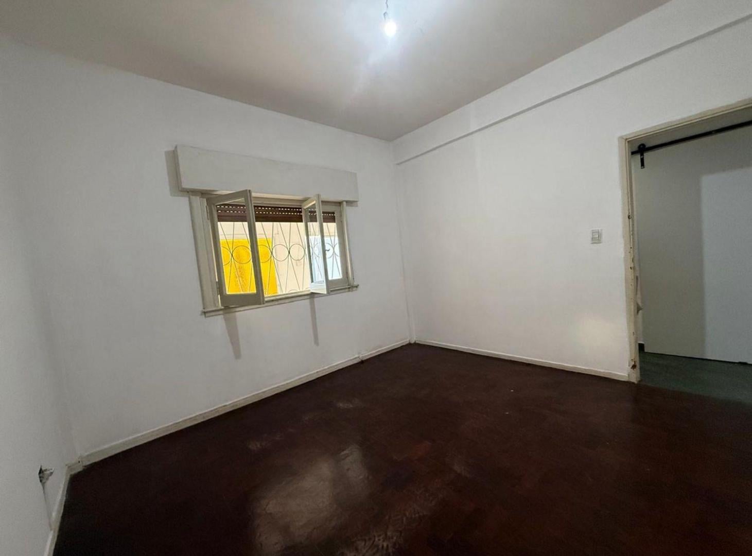 Foto de CASA 4 AMBIENTES VILLA LUZURIAGA JARDIN COCHERA, imagen 3