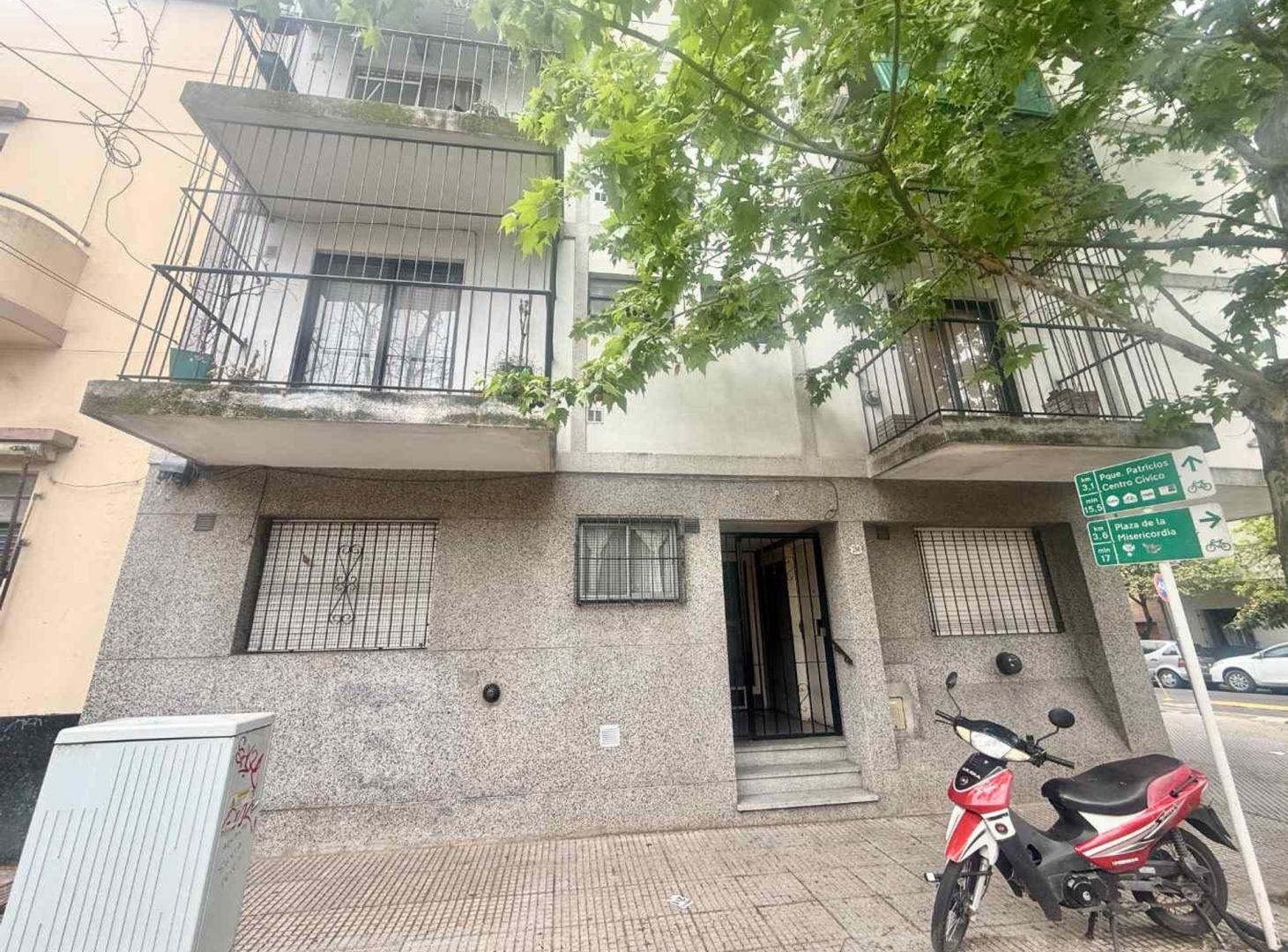 Foto de VENTA MONOAMBIENTE EN PLANTA BAJA AL FRENTE BOEDO, imagen 1