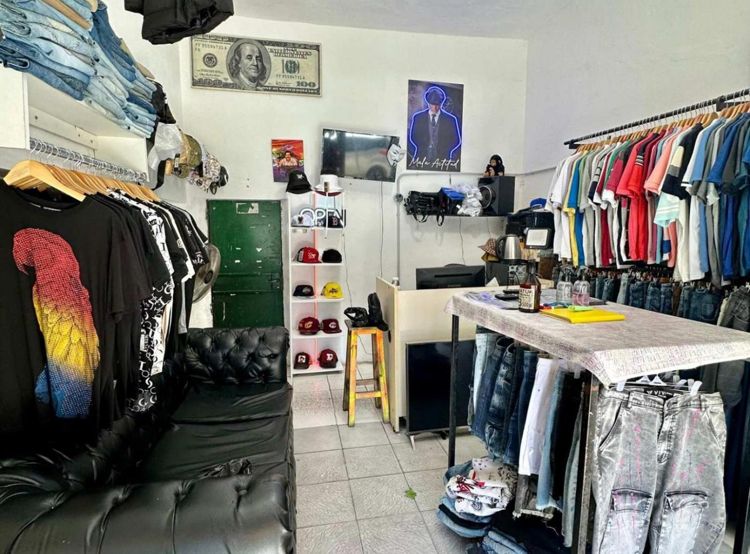 Foto de VENTA 2 LOCALES con vivienda - DOCK SUD C.C., imagen 1