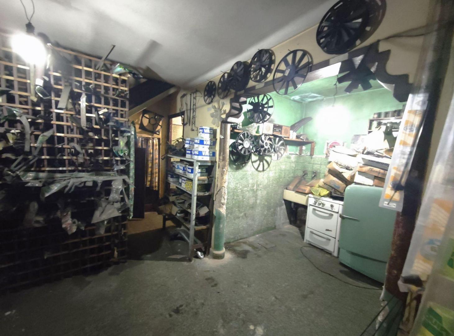 Foto de Venta Local c/deposoto, Av. Belgrano, Avellaneda, imagen 5