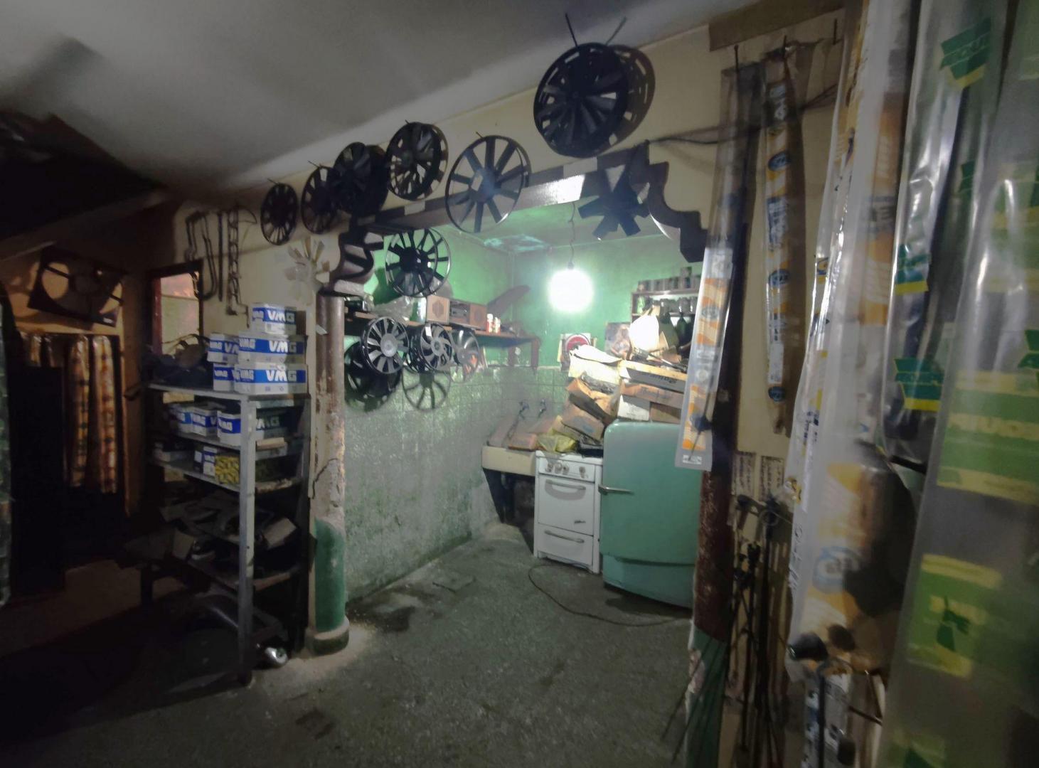 Foto de Venta Local c/deposoto, Av. Belgrano, Avellaneda, imagen 4