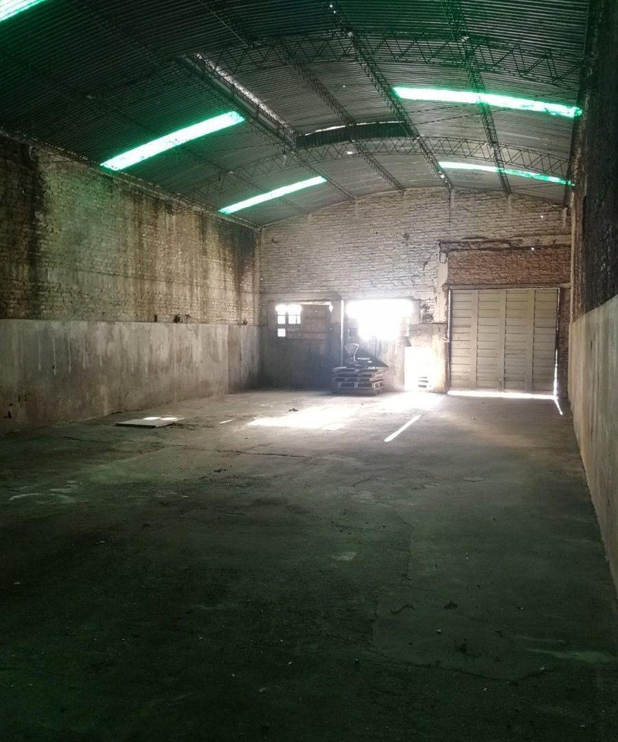 Foto de VENTA GALPÓN REPUBLICA DEL LIBANO 300 GERLI LANUS, imagen 1