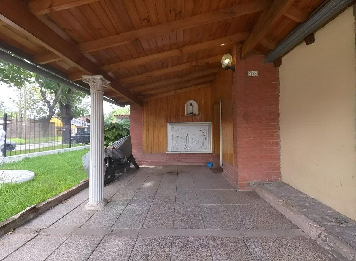Foto de Casa de 4 ambientes + departamento Venta Ituzaingo, imagen 5