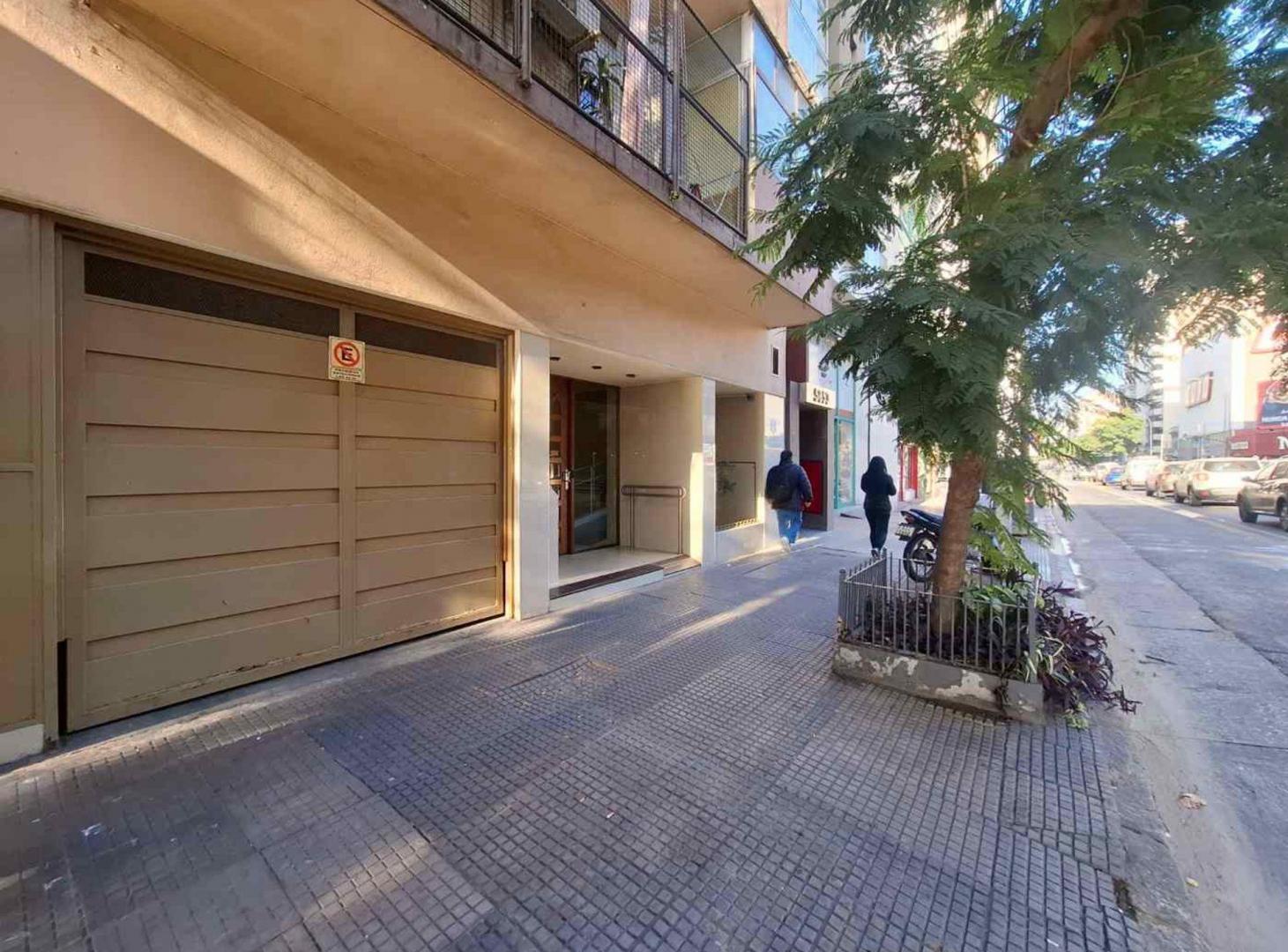 Foto de VENTA COCHERA CUBIERTA Av. Corrientes VILLA CRESPO, imagen 1