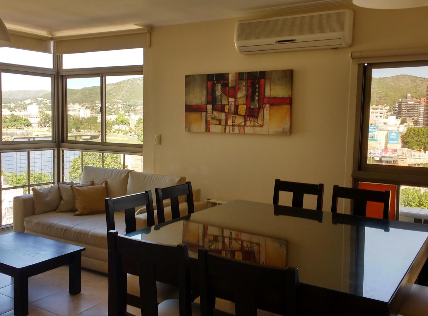Foto de Venta / Departamento de 2 Dorm. con Cochera / Pleno Centro / Hermosa, imagen 1