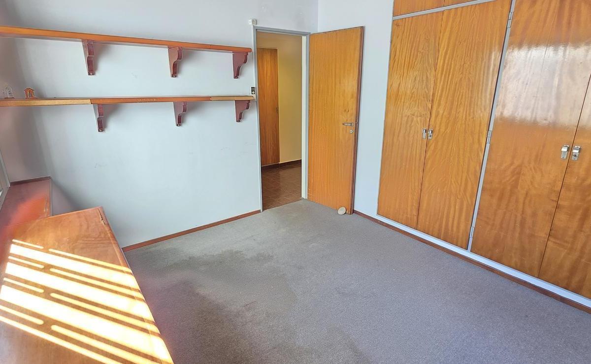 Venta Casa de 5 Amb Más Galpon con Cocheras en Villa General Mitre 5