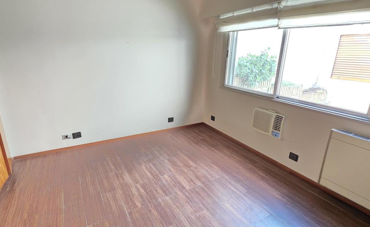 Venta Casa de 5 Amb Más Galpon con Cocheras en Villa General Mitre 5