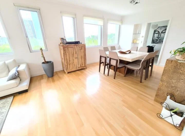 VENTA DEPARTAMENTO 3 AMBIENTES MAS DEPENDENCIA Y COCHERA EN TORRE RENOIR PUERTO MADERO 2
