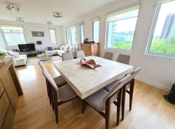 VENTA DEPARTAMENTO 3 AMBIENTES MAS DEPENDENCIA Y COCHERA EN TORRE RENOIR PUERTO MADERO 3