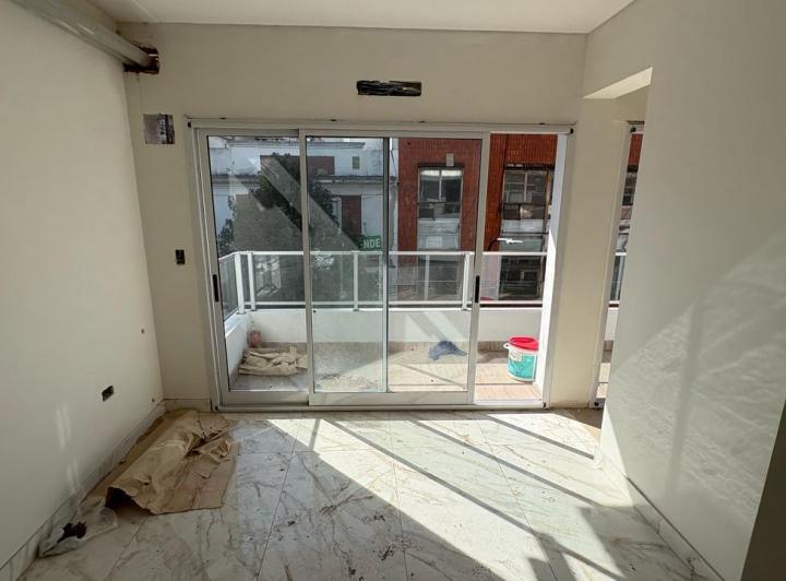 VENTA DEPARTAMENTO 4 AMBIENTES   ZONA ABASTO 3