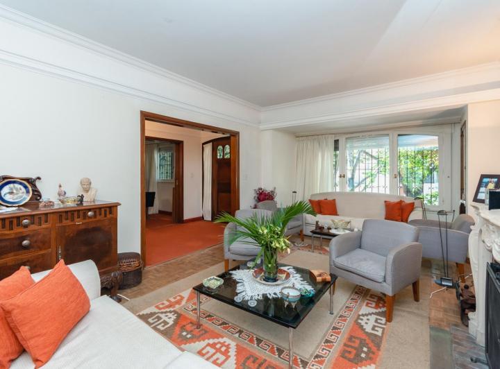 VENTA  CASA  4 DORMITORIOS 8 AMBIENTES  VICENTE LOPEZ  PILETA  PARRILLA 5