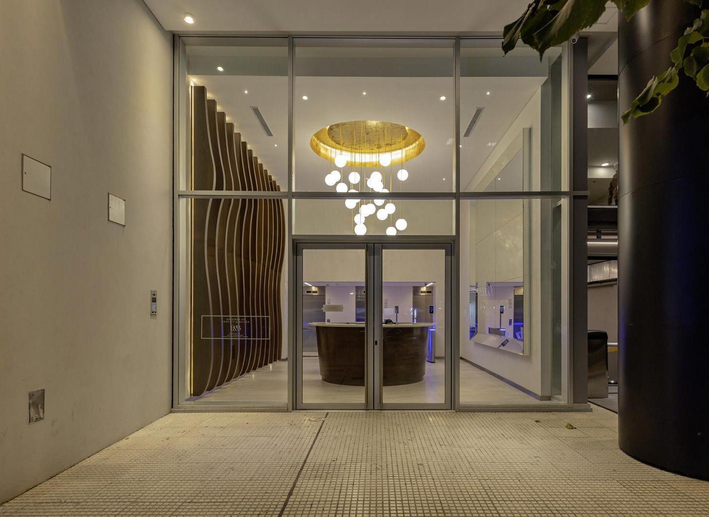 ALQUILER OFICINA COMERCIAL EN EDIFICIO CORPORATIVO EN TRIBUNALES