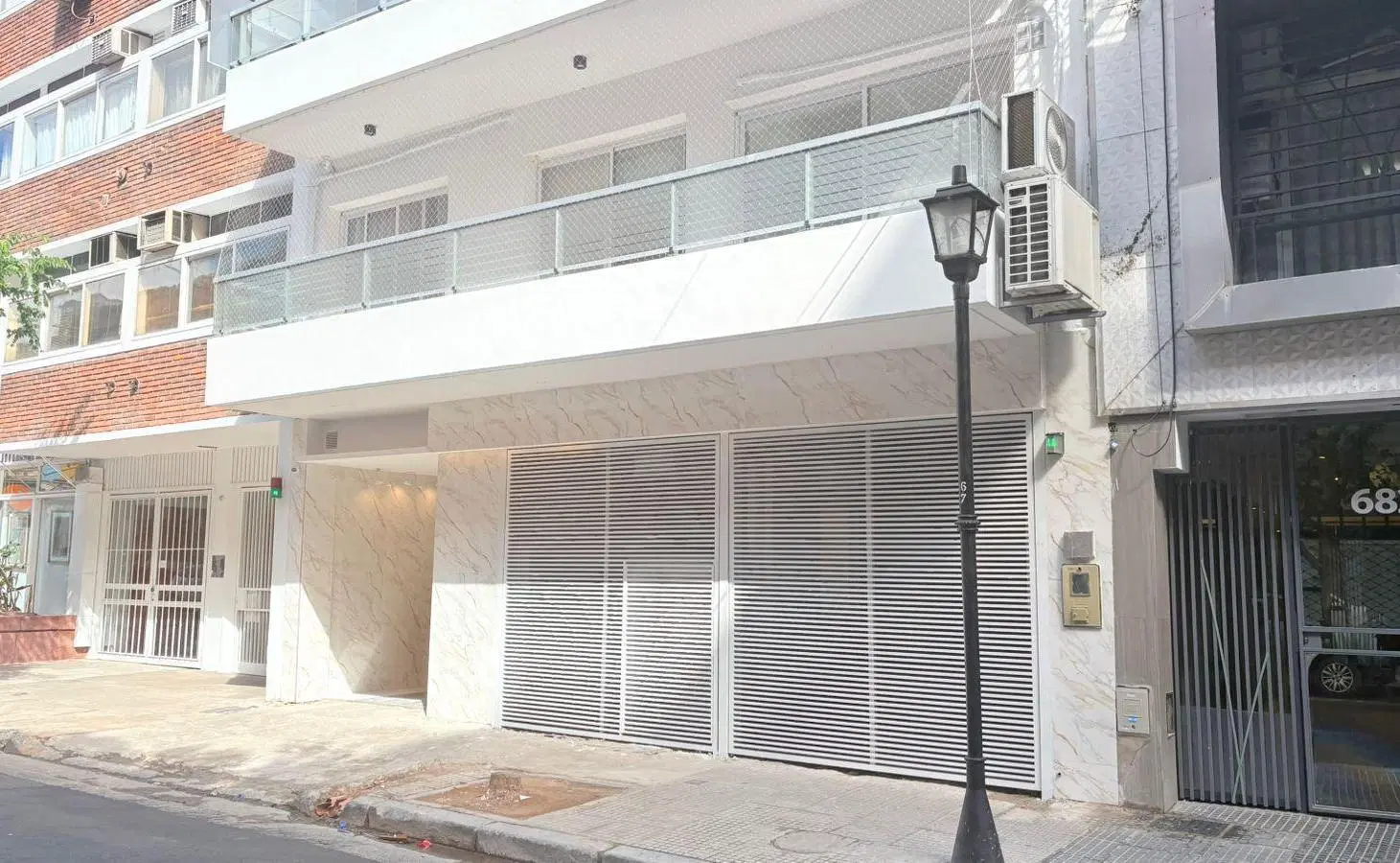 VENTA DEPARTAMENTO 4 AMBIENTES AL FENTE A ESTRENAR CON BALCÓN Y AMENITIES, ZONA ABASTO 4
