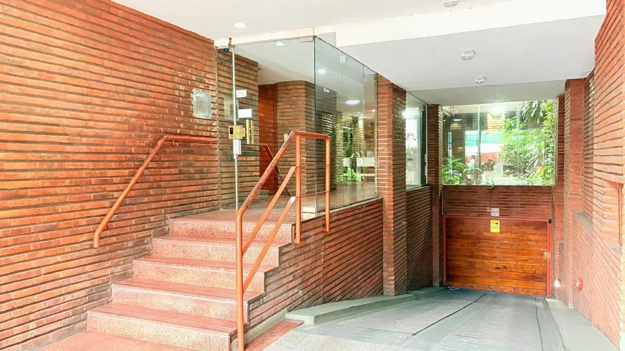 VENTA DEPARTAMENTO 3 AMBIENTES CON DEPENDENCIA Y COCHERA EN BALVANERA 2