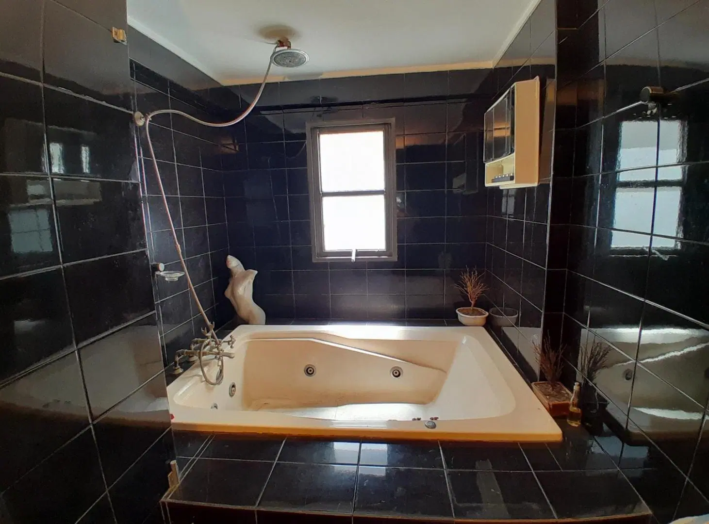 VENTA DEPARTAMENTO 4 AMBIENTES, HECHO LOFT, FRENTE AL PARQUE LAS HERAS, PALERMO 5