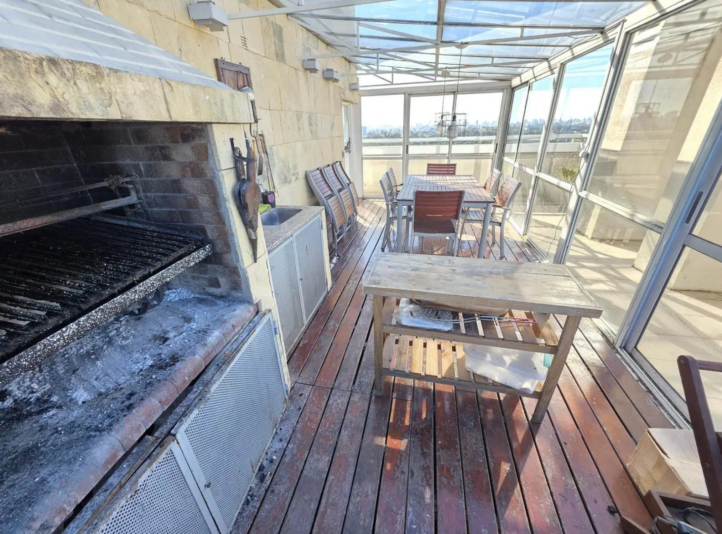 VENTA DEPARTAMENTO DUPLEX 5 AMB TERRAZA PROPIA CON QUINCHO Y PARRILLA EN VILLA DEL PARQUE. 5