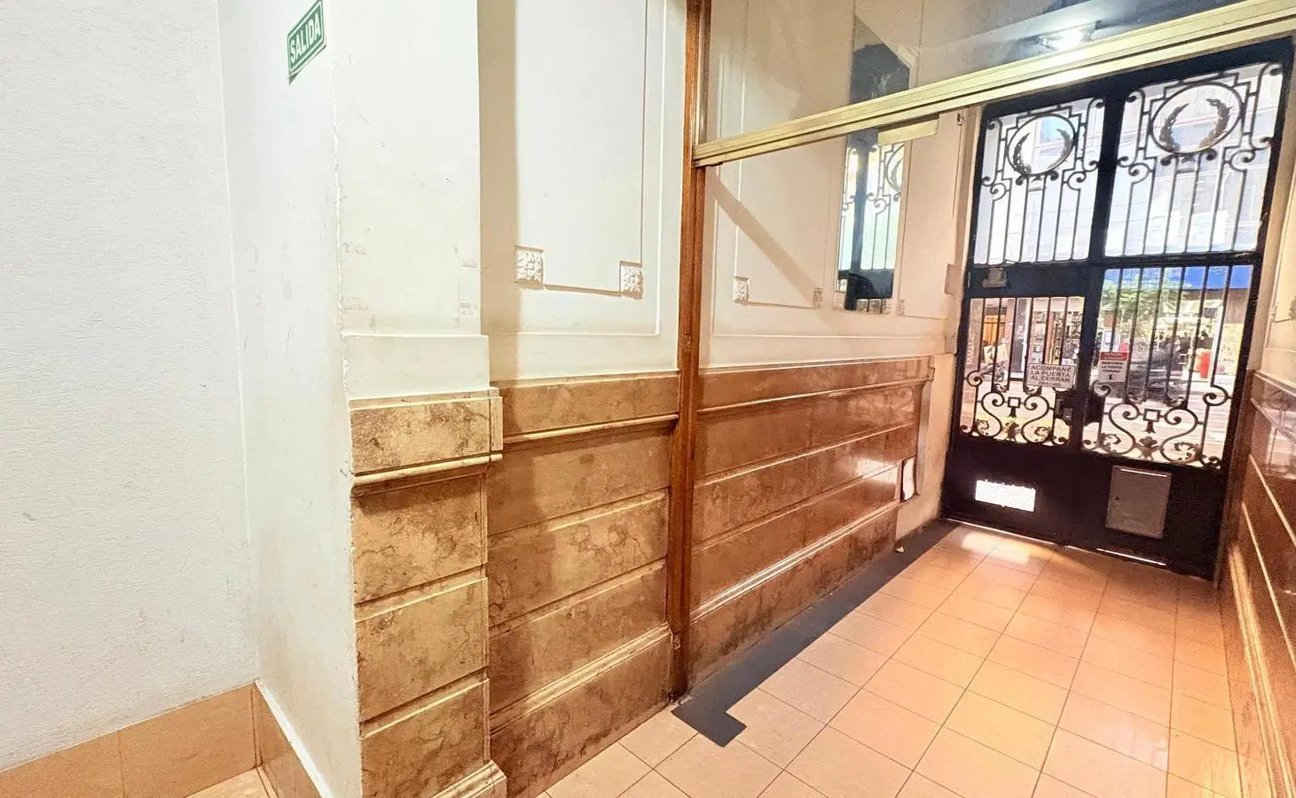 OPORTUNIDAD INVERSIÓN: VENTA DEPARTAMENTO, 214 M², 11 HABITACIONES, TIPO HOSTEL EN BALVANERA 5