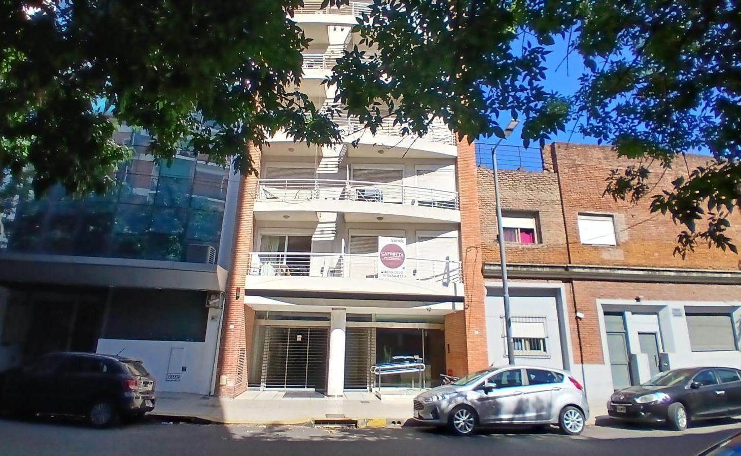 Foto de VENTA DEPARTAMENTO 2 AMBIENTES AL FRENTE BALCON EN ALMAGRO, imagen 3