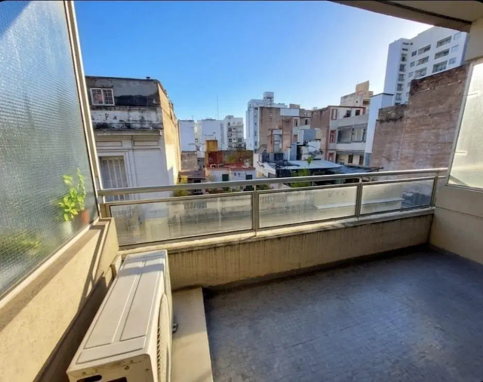 VENTA COMODO MONOAMBIENTE 36M2 SAN TELMO MONSERRAT AL FRENTE UADE 3