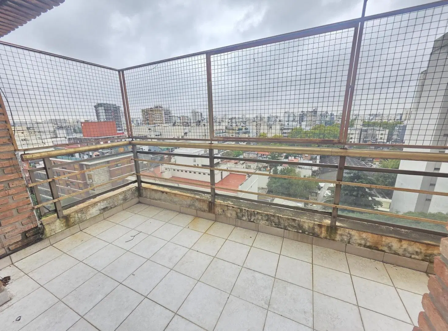 VENTA DEPARTAMENTO 4 AMBIENTES CON COCHERA EN FLORES. 5