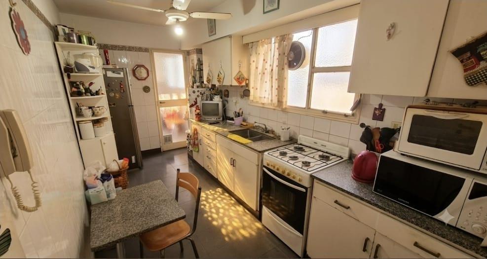 Foto de VENTA COMODO DEPARTAMENTO 3 AMBIENTES CON DEPENDENCIA/ESCRITORIO Y, imagen 4