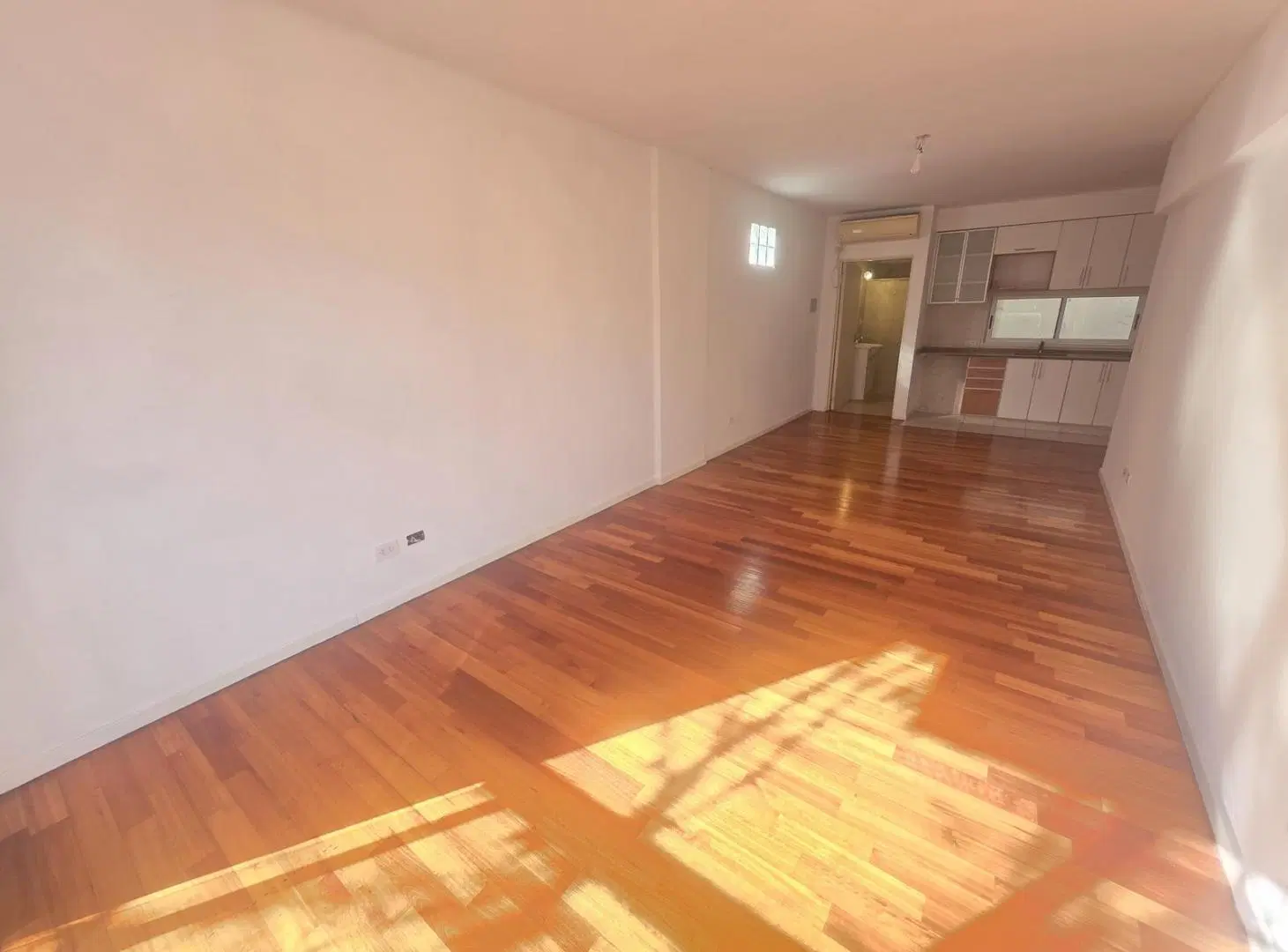 DEPARTAMENTO MONOAMBIENTE EN COLEGIALES 5