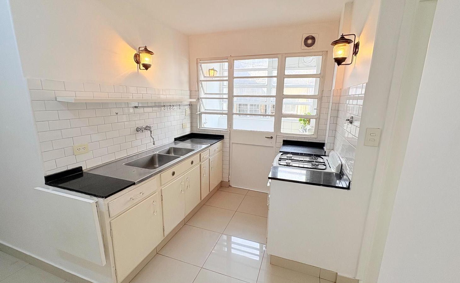 Foto de ALQUILER EXCELENTE DEPARTAMENTO 4 AMBIENTES CON DEPENDENCIA Y BALCÓN, imagen 2