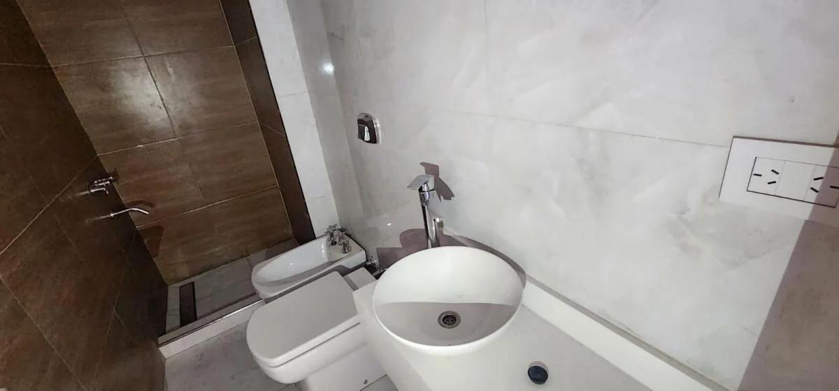 Foto de VENTA DEPARTAMENTO 2 AMBIENTES NUEVO CON AMENITIES Y SEGURIDAD EN FLORES, imagen 4