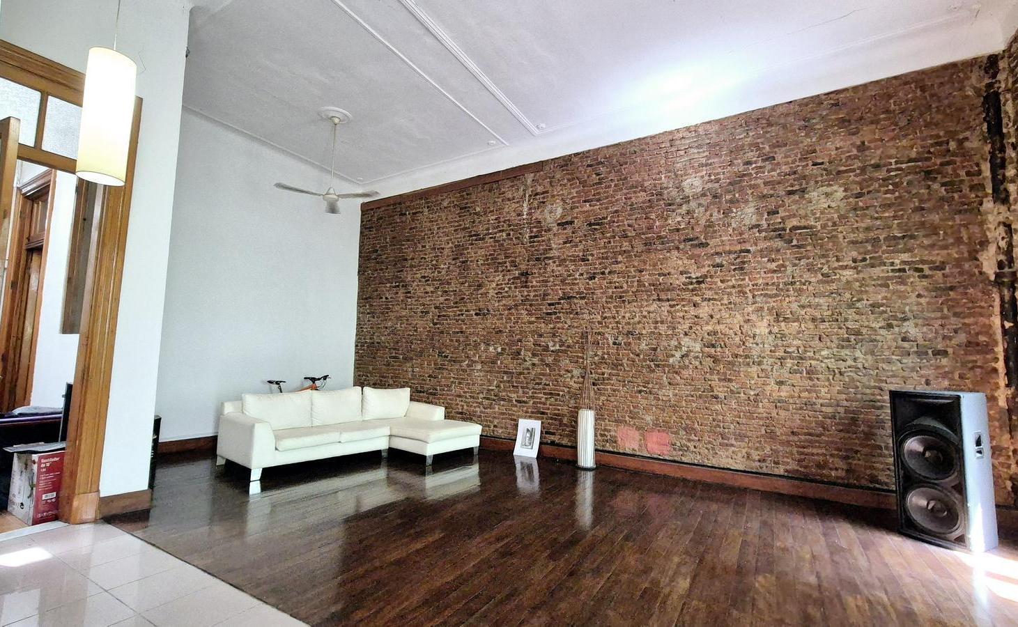 Foto de DEPARTAMENTO DUPLEX TIPO PH SIN EXPENSAS 3 AMB BALVANERA, imagen 2