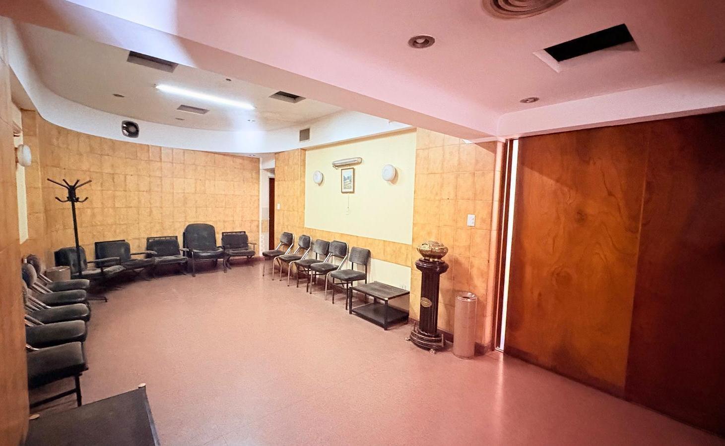 Foto de VENTA CASA SEPELIOS, TERRENO, LOTE CERCA DE AV. ALEM Y PLAZA MITRE, imagen 4