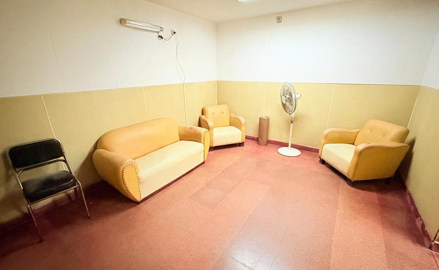 Foto de VENTA CASA SEPELIOS, TERRENO, LOTE CERCA DE AV. ALEM Y PLAZA MITRE, imagen 3