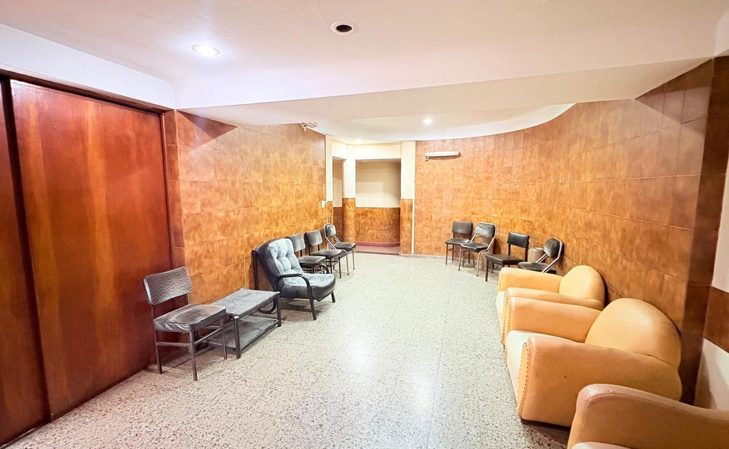Foto de VENTA CASA SEPELIOS, TERRENO, LOTE CERCA DE AV. ALEM Y PLAZA MITRE, imagen 2