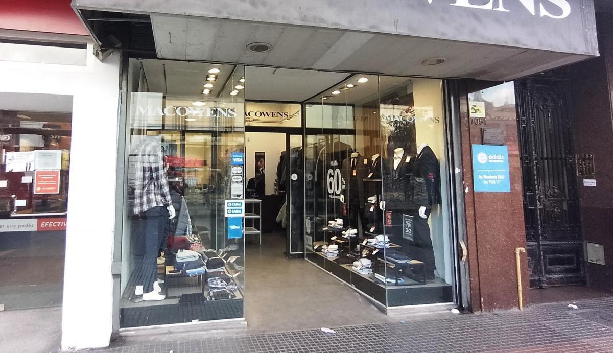 Foto de LOCAL A LA CALLE 2 PLANTAS AV RIVADAVIA 7000 PLAZA FLORES, imagen 1
