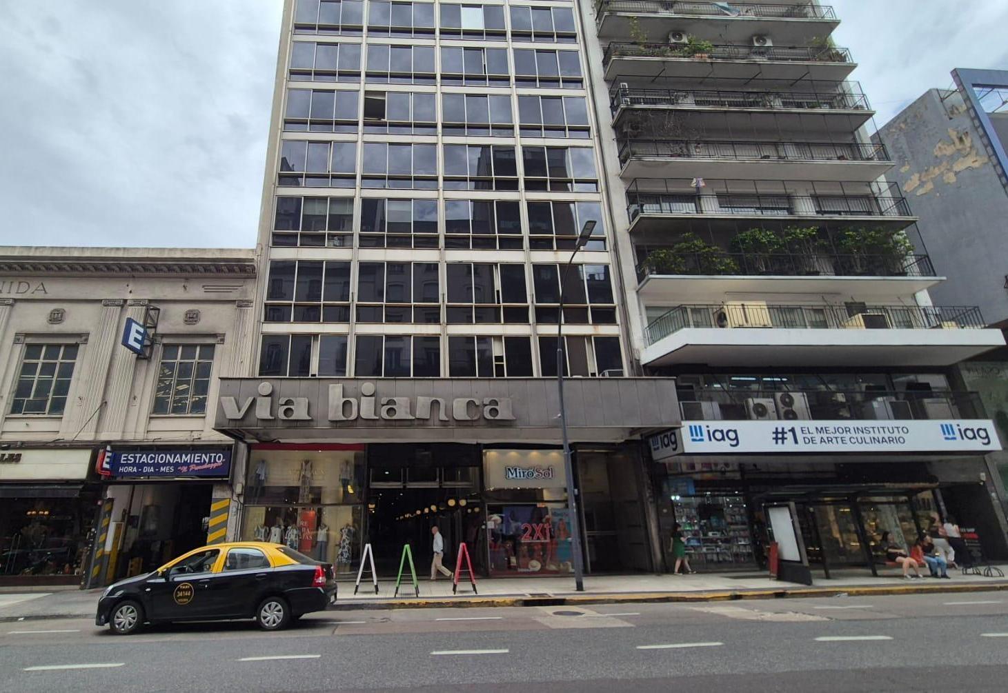 Foto de LOCAL COMERCIAL 23M2 EN GALERIA GRAN POTENCIAL IDEAL INVERSION, imagen 3