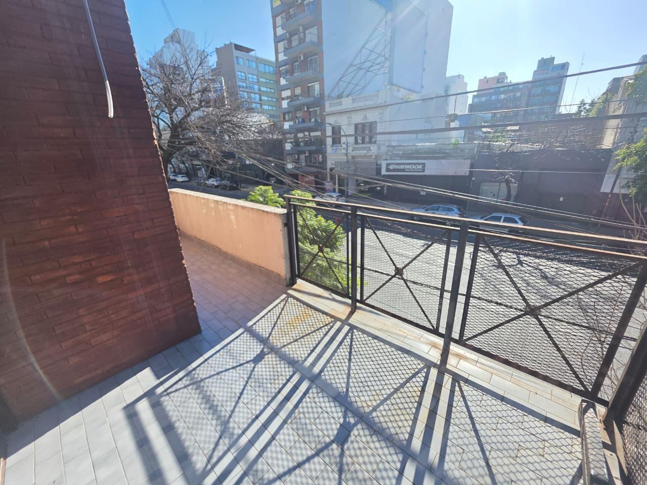 Foto de VENTA PH 6 AMBIENTES - 4 DORMITORIOS - GRAN TERRAZA CON PARRILLA Y, imagen 5