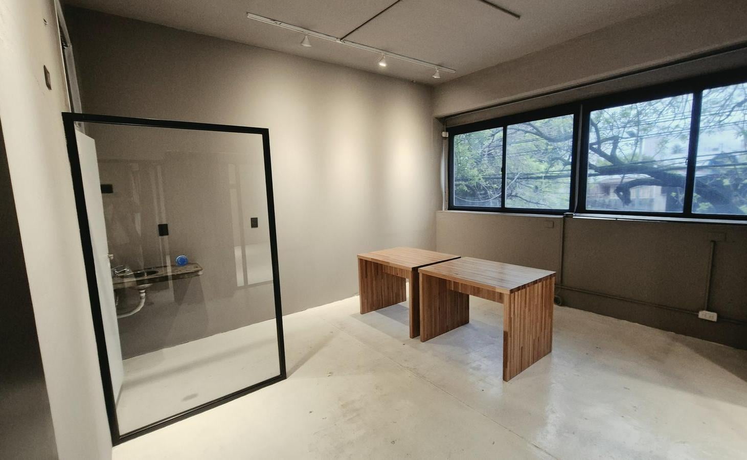 Foto de EDIFICIO CORPORATIVO EN BLOQUE OFICINAS VILLA CRESPO 1400M2 CON COCHERAS, imagen 2