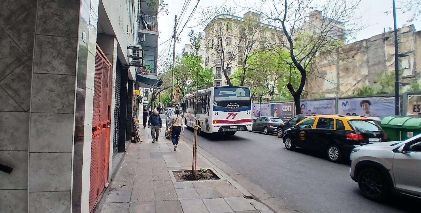 Foto de VENTA DEPARTAMENTO 3 AMBIENTES CONTRAFRENTE EN ABASTO, imagen 3