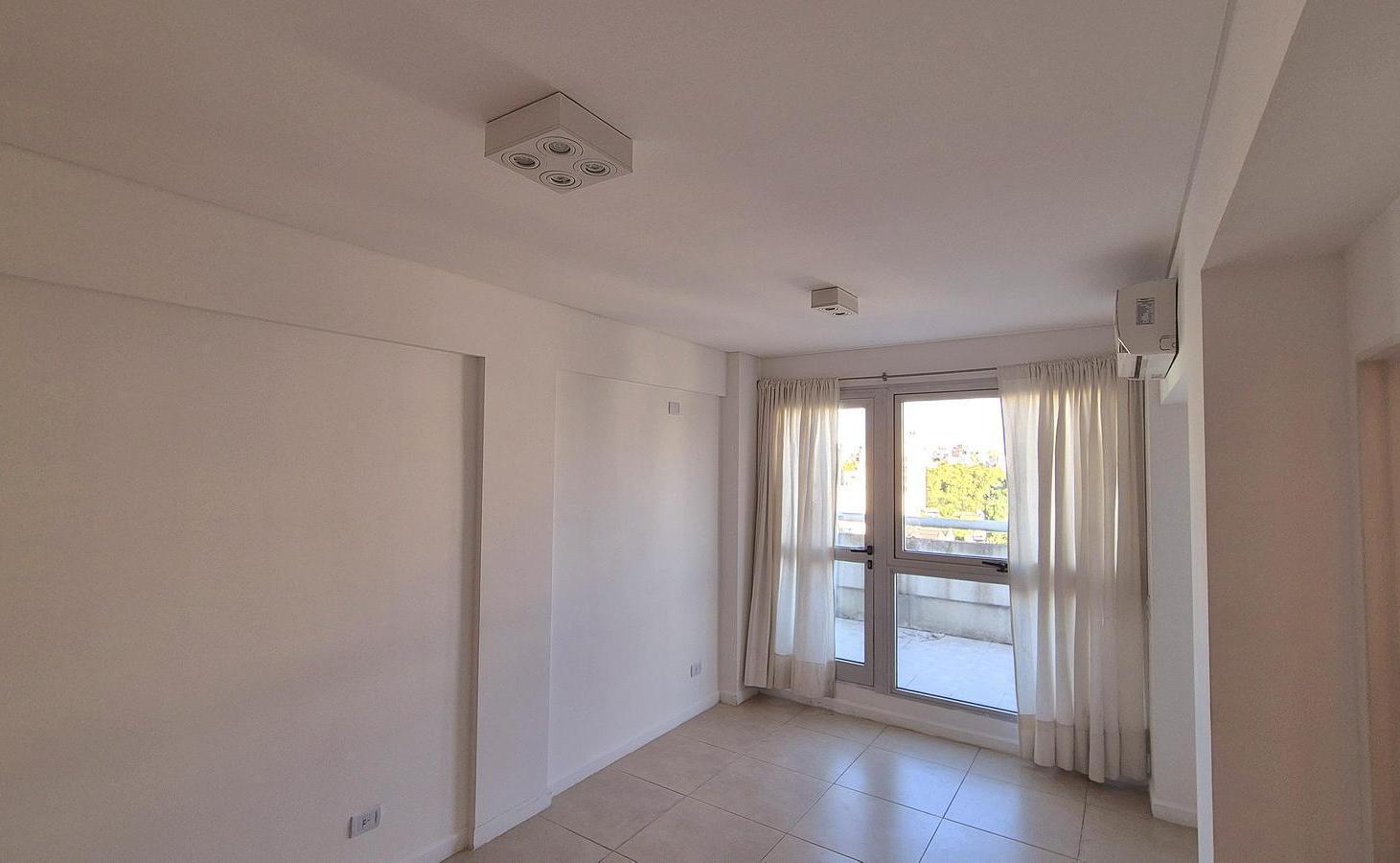 Foto de ALQUILER DEPARTAMENTO 2 AMBIENTES BALCON ATERRAZADO PISCINA SOLARIUM, imagen 2