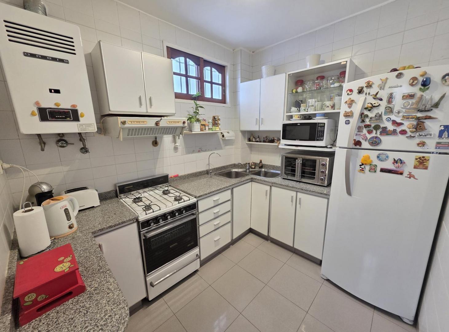 Foto de VENTA PH SIN EXPENSAS 4 DORMITORIOS CON 2 TERRAZAS Y COCHERA EN PALERMO, imagen 3