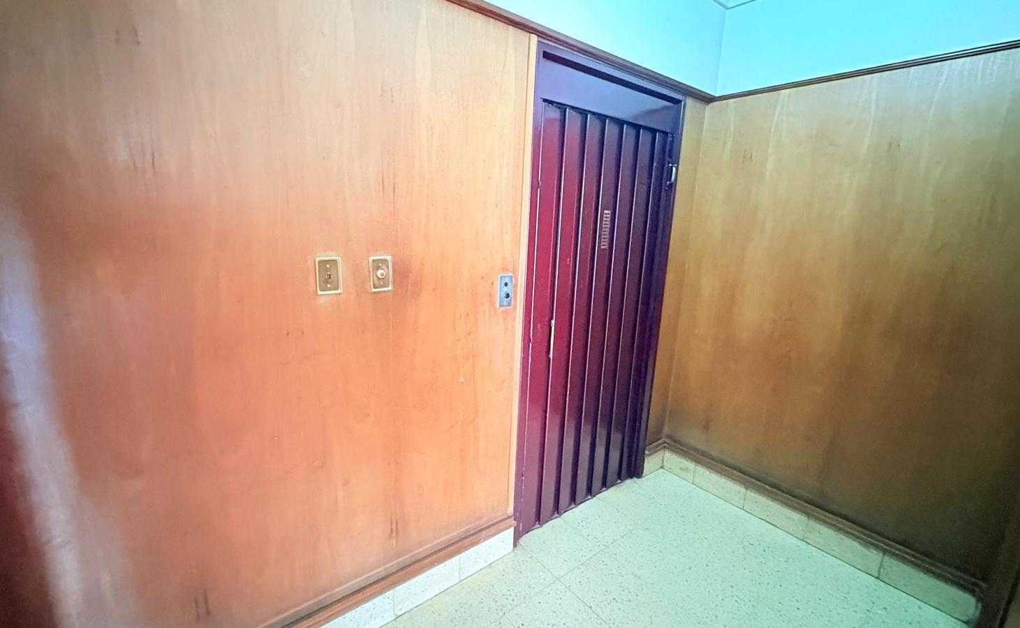 Foto de ALQUILER EXCELENTE DEPARTAMENTO 4 AMBIENTES CON DEPENDENCIA Y BALCÓN, imagen 4