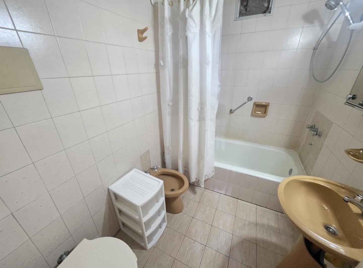 Foto de VENTA DEPARTAMENTO 3 AMBIENTES EN DEVOTO., imagen 4