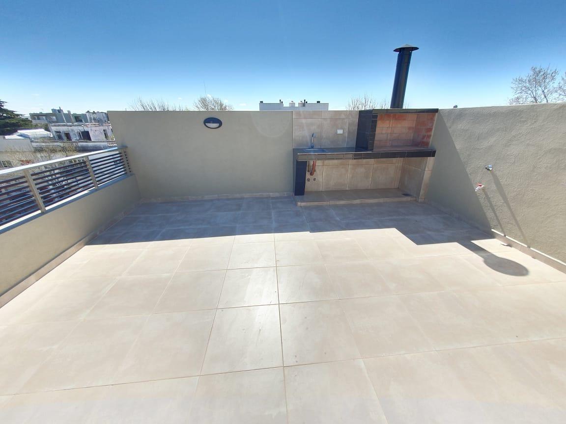 Foto de 2C 4 AMBIENTES PB ESTRENAR 2 Baños 2 PATIO JACUZZI PARRILLA Villa, imagen 2