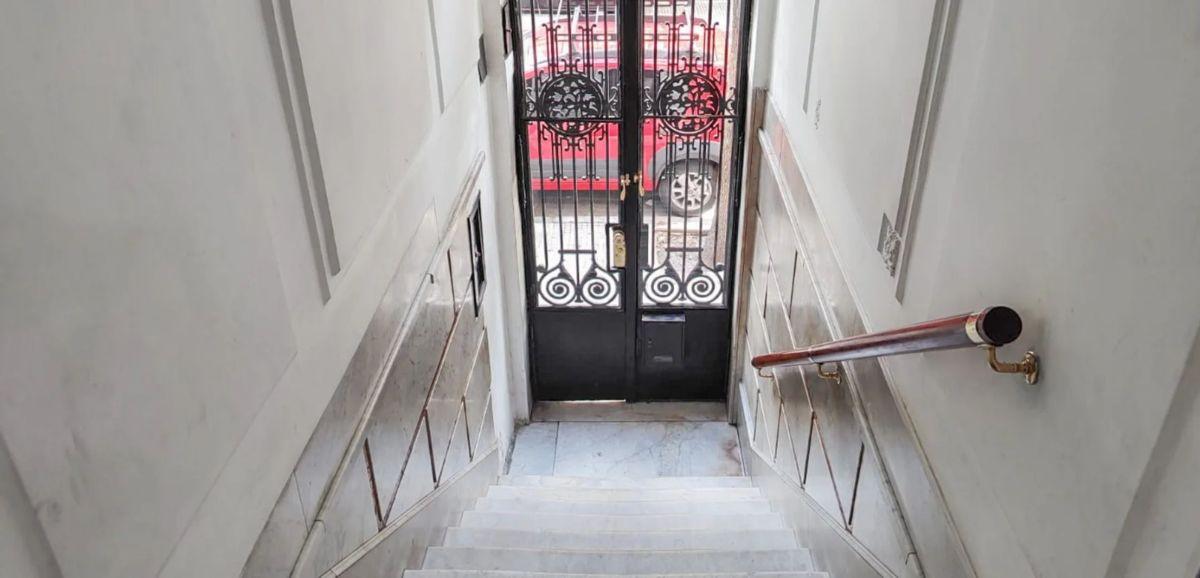 Foto de 4 Amb PISO Balvanera 100m2 FRENTE 6to piso 2 balcones lavadero, imagen 4
