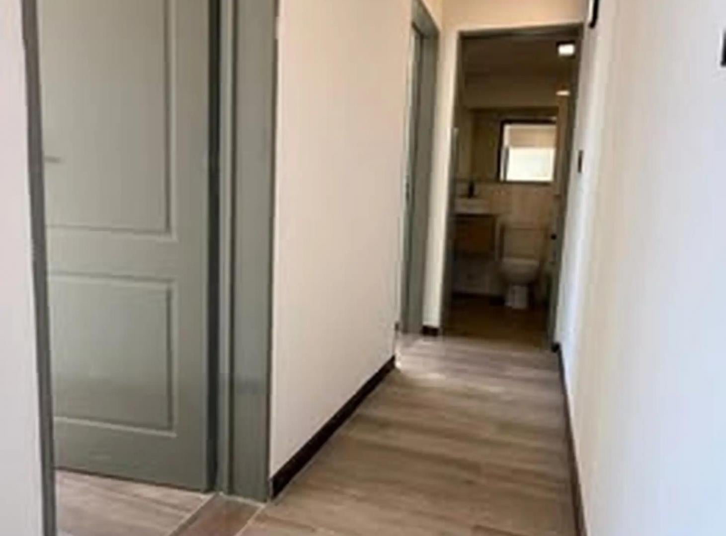Foto de VENTA 4 ambientes MUY LUMINOSO ESTRENAR balcon ATERRAZADO 70m2 PORTERO, imagen 2