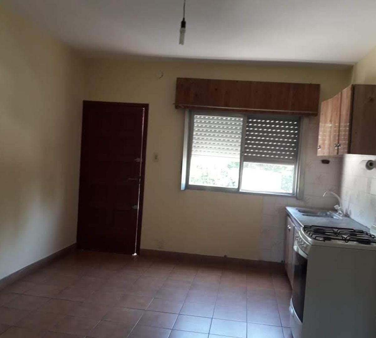 Casa de 4 Ambientes Pa. Hurlingham 4