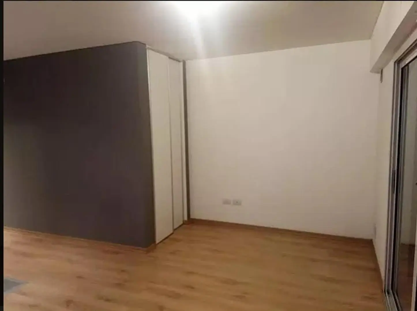 Excelente Monoambiente Morón Centro con cochera descubierta 4
